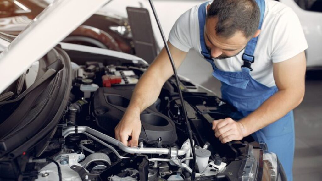auto-mechanic-in-Whitehall-Township-PA